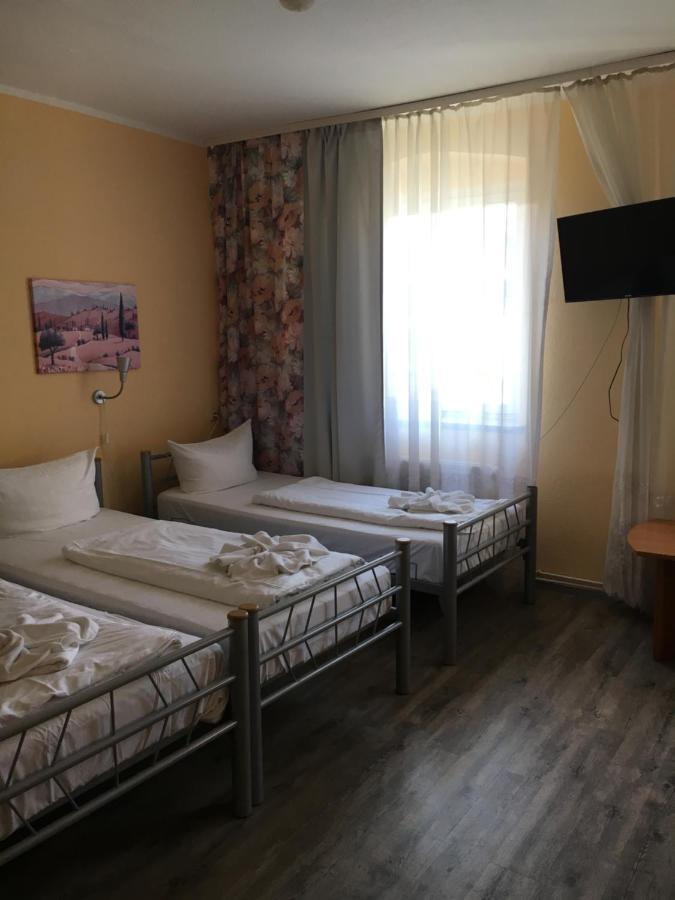 Quadruple Room,1365441419:JPEG